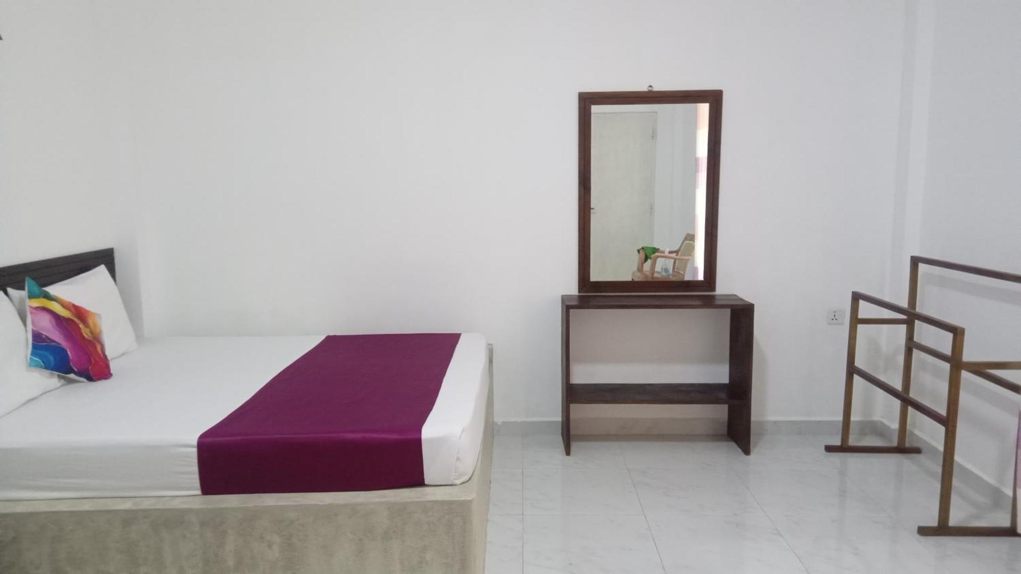 Lake Edge Resort Anuradhapura Room photo